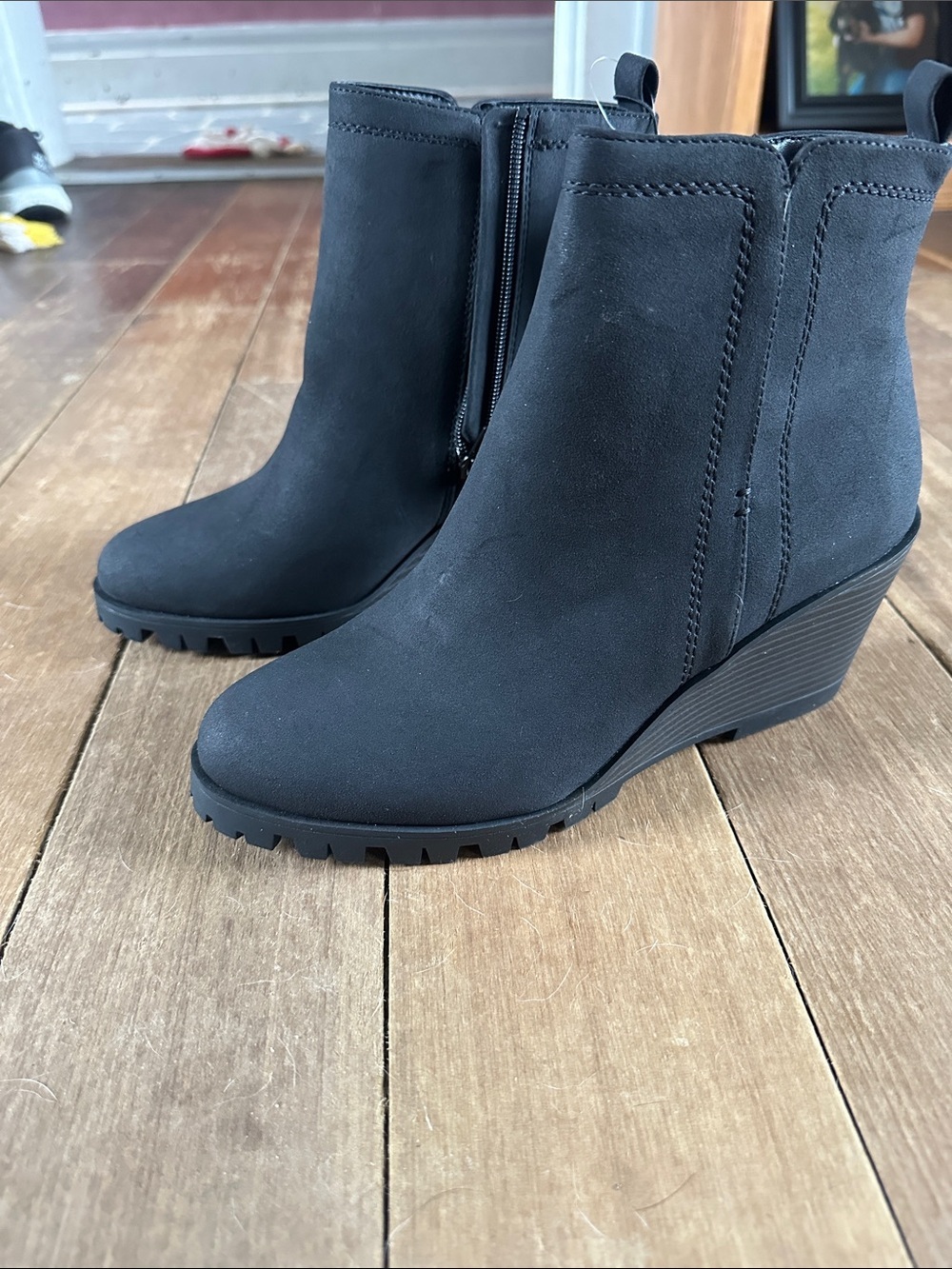 NWT St. John’s Bay Black wedge booties size 9 women’s